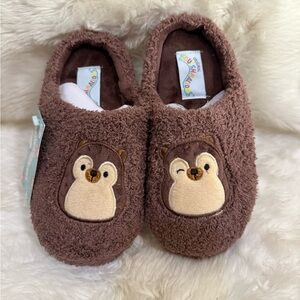 Squishmallows Bear Slippers. NWT Size 13y-1. NWT